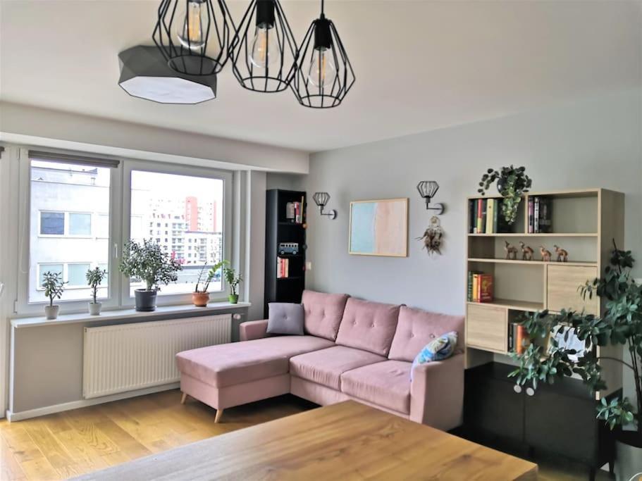 Apartament Przy Metrze * Warszawa